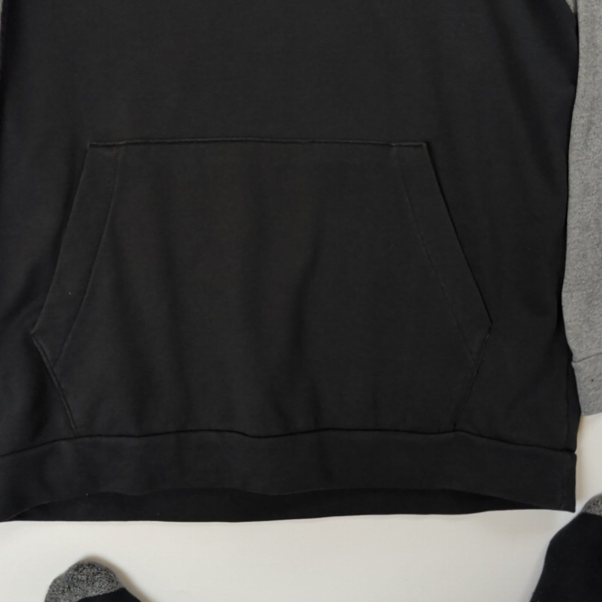 adidas Men's Colourblock Hoodie XL Black Grey – product photo 2 | RewearableUK