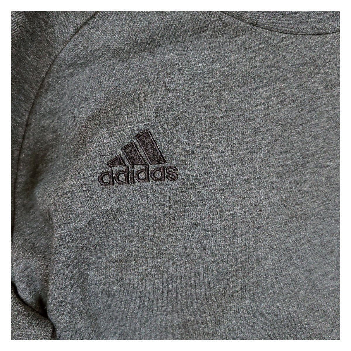 adidas Men's Sweatshirt L Grey Crew Neck Embroidered Logo Cotton Polyester – product photo 2 | RewearableUK