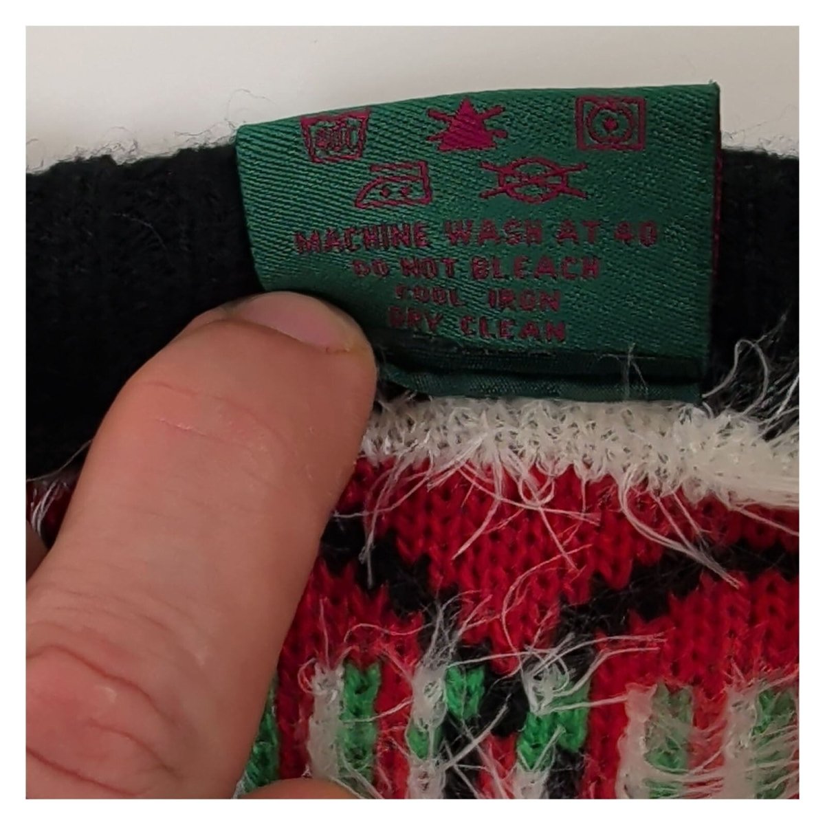 ASVP Shop Womens Christmas Jumper M Black 3D Pom Poms Lights Stars – product photo 5 | RewearableUK