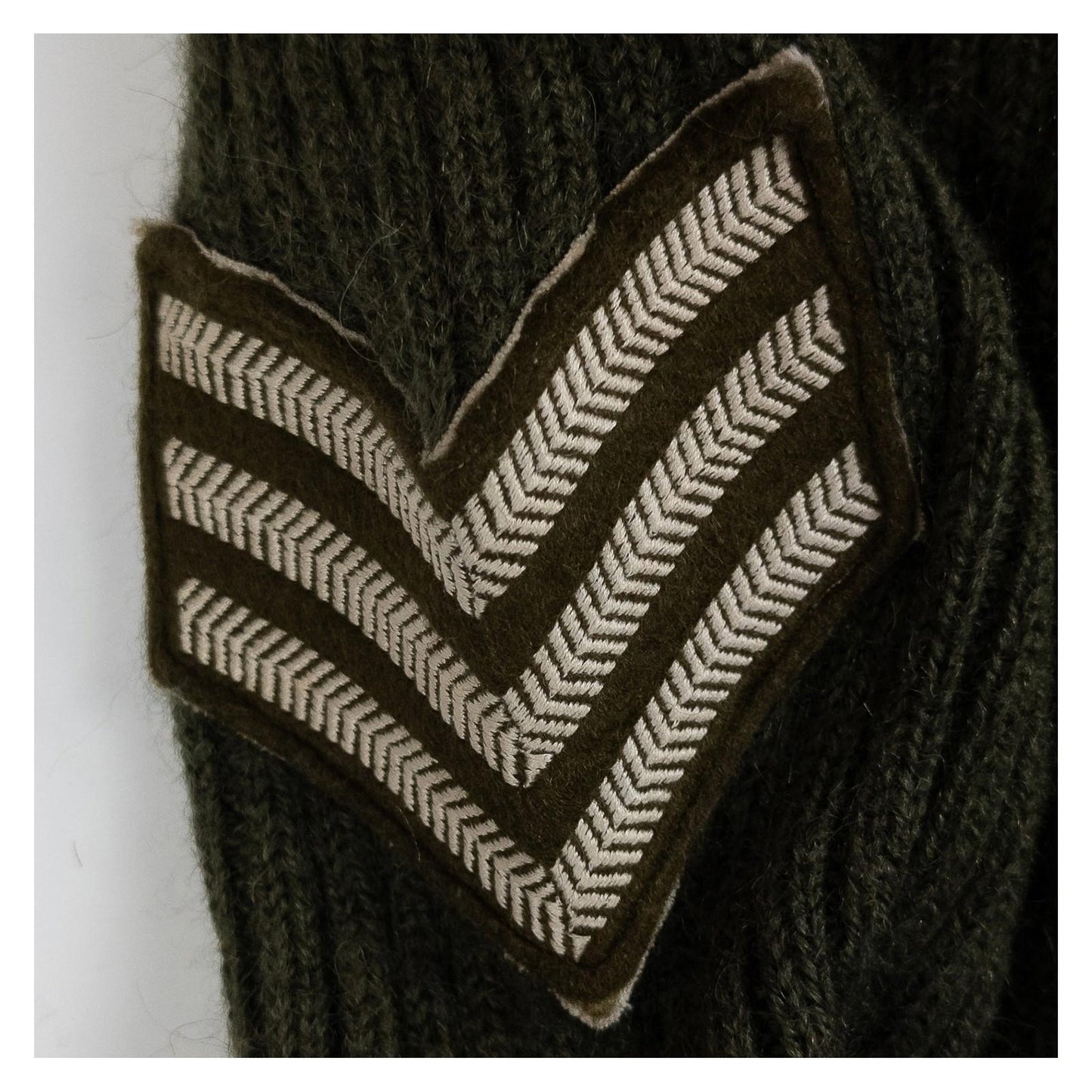British Army Commando Sweater Woolly Pully Olive Green Medium 100cm Grade 1 by OTHER – | RewearableUK