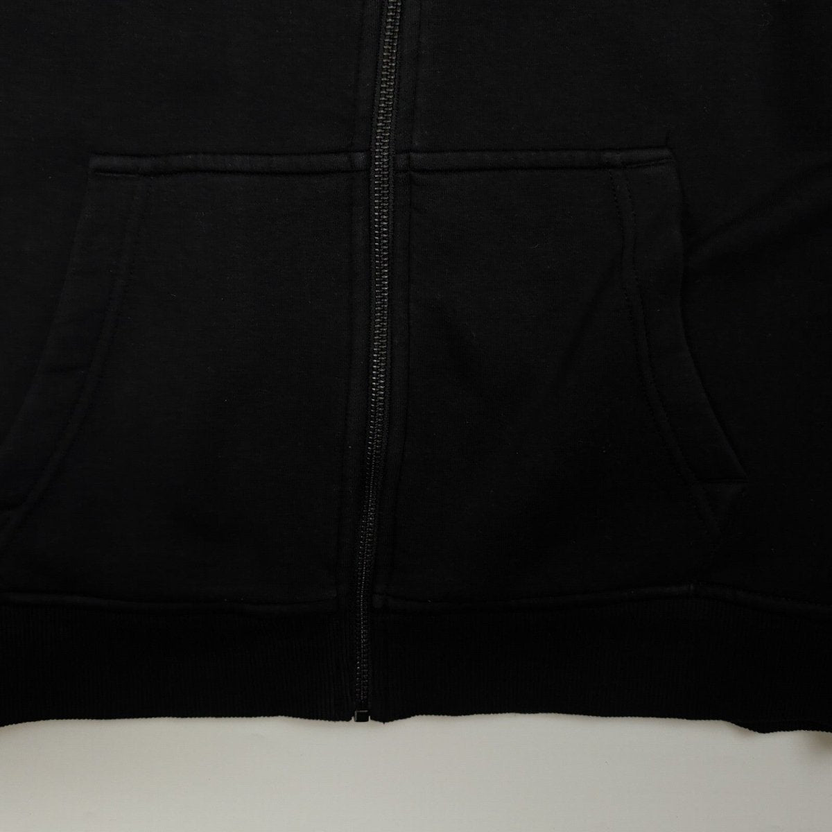 Calvin Klein Jeans Men's Zip Hoodie M Black – product photo 3 | RewearableUK