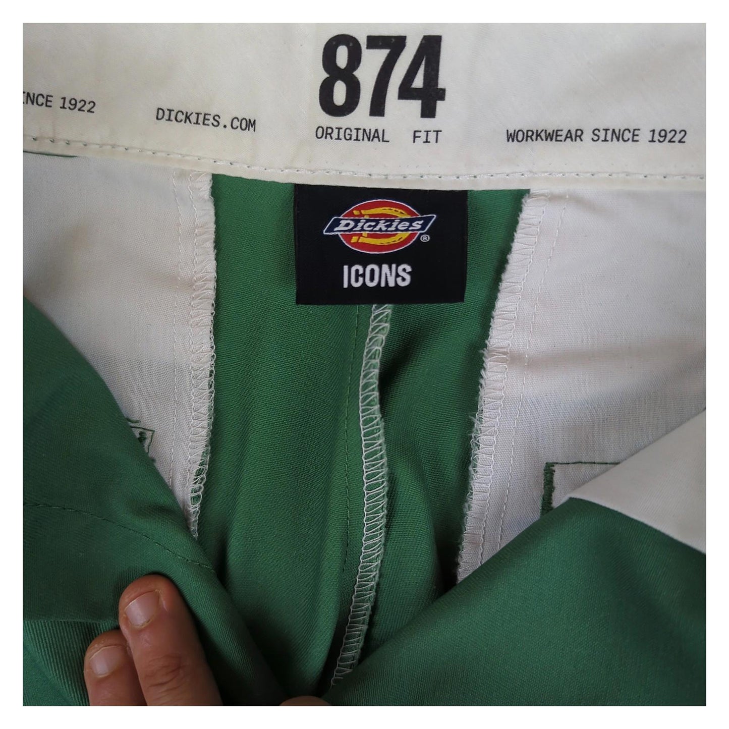 Dickies Dickies 874 Green Original Fit Work Trousers W32 L32 – Durable Polyester - Cotton Sweater & Hoodie RewearableUK
