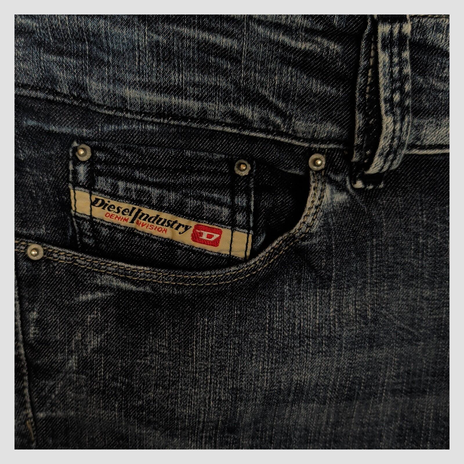Diesel The Brave Women’s Blue Bootcut Flare Jeans W32 Made In Italy by DIESEL – JEANS | RewearableUK