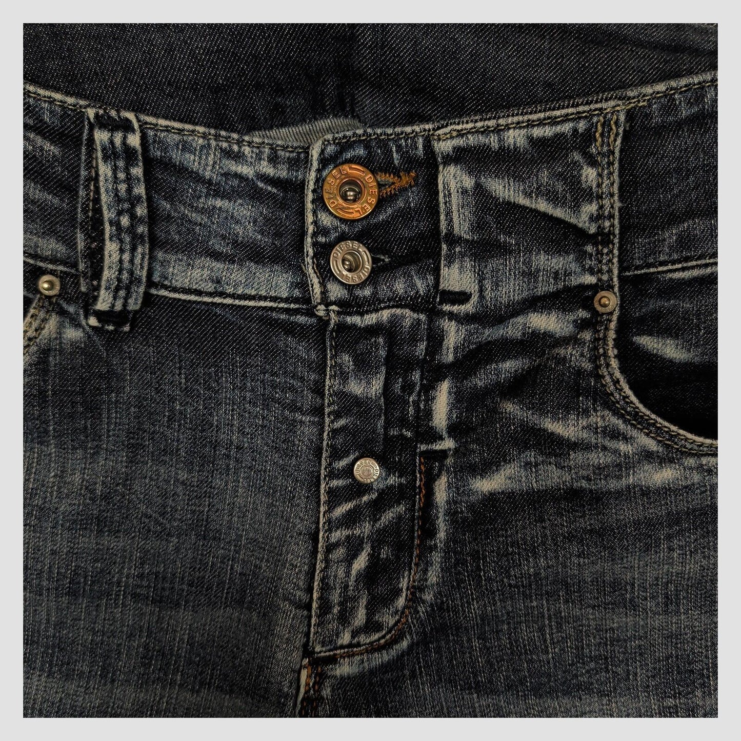 Diesel The Brave Women’s Blue Bootcut Flare Jeans W32 Made In Italy by DIESEL – JEANS | RewearableUK