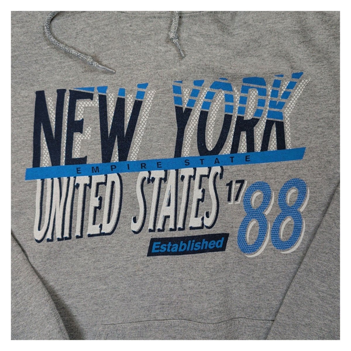 Gildan New York Empire State 1788 Hoodie L Grey Pullover USA Graphic – product photo 2 | RewearableUK