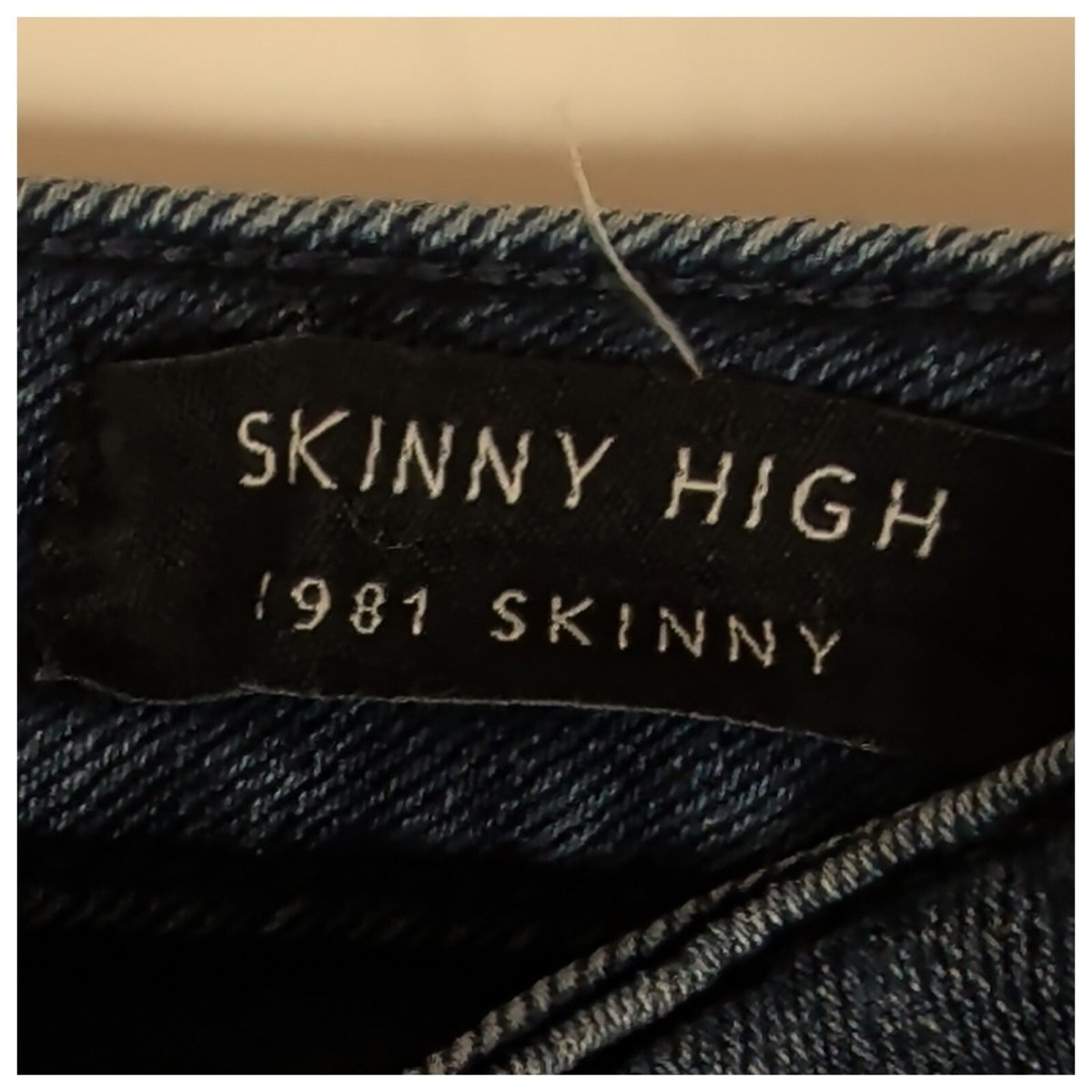 Guess 1981 Skinny High Women’s Jeans W24 Dark Blue Rhinestone Denim by GUESS – | RewearableUK