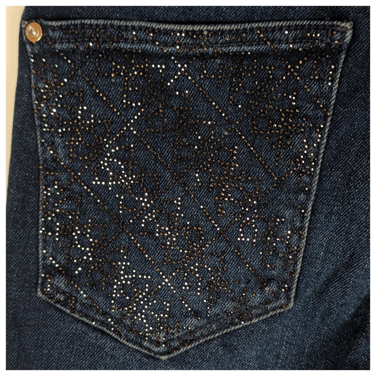 Guess 1981 Skinny High Women’s Jeans W24 Dark Blue Rhinestone Denim by GUESS – | RewearableUK