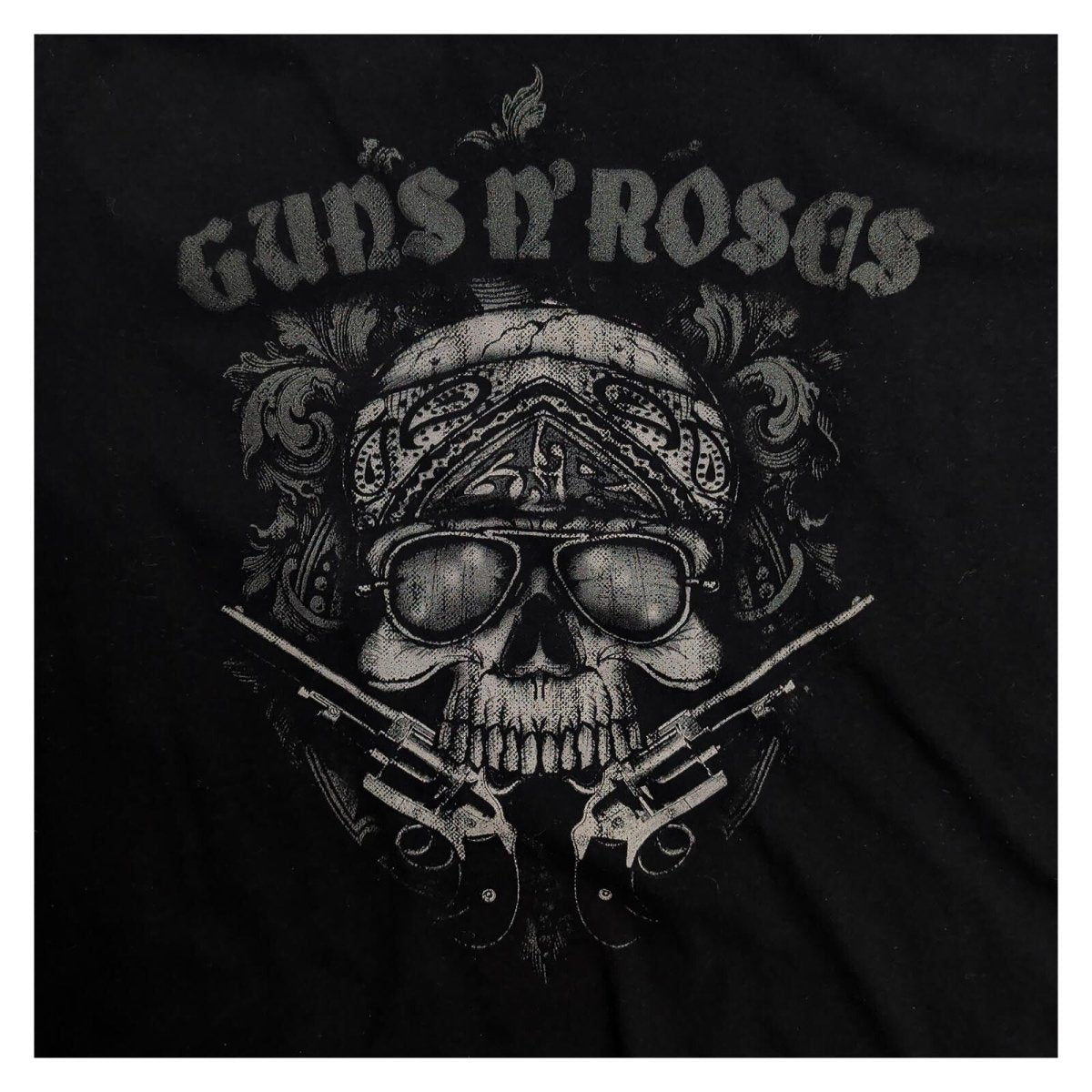 Guns N' Roses Bandana Skull T-Shirt XL Black Gildan Softstyle Rock Band Tee – product photo 2 | RewearableUK