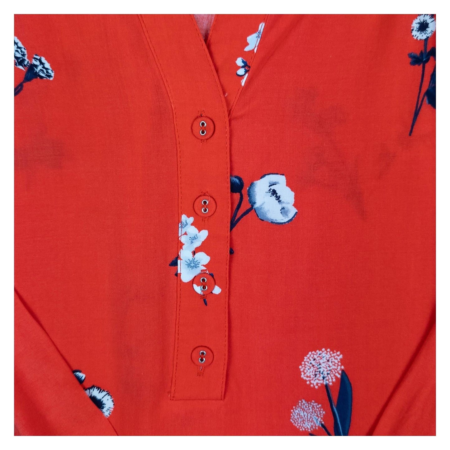 Joules Rosamund Red Floral Blouse Size UK 8 Viscose Long Sleeve Popover Top by Joules – | RewearableUK