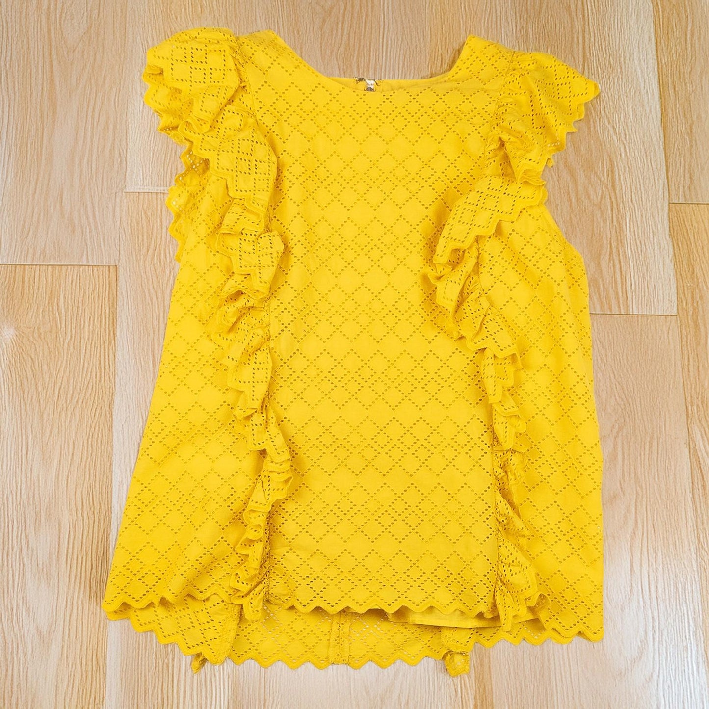 Lauren Ralph Lauren Woman Yellow Eyelet Top Size M Cotton Ruffle Sleeve Summer by Lauren Ralph Lauren – | RewearableUK