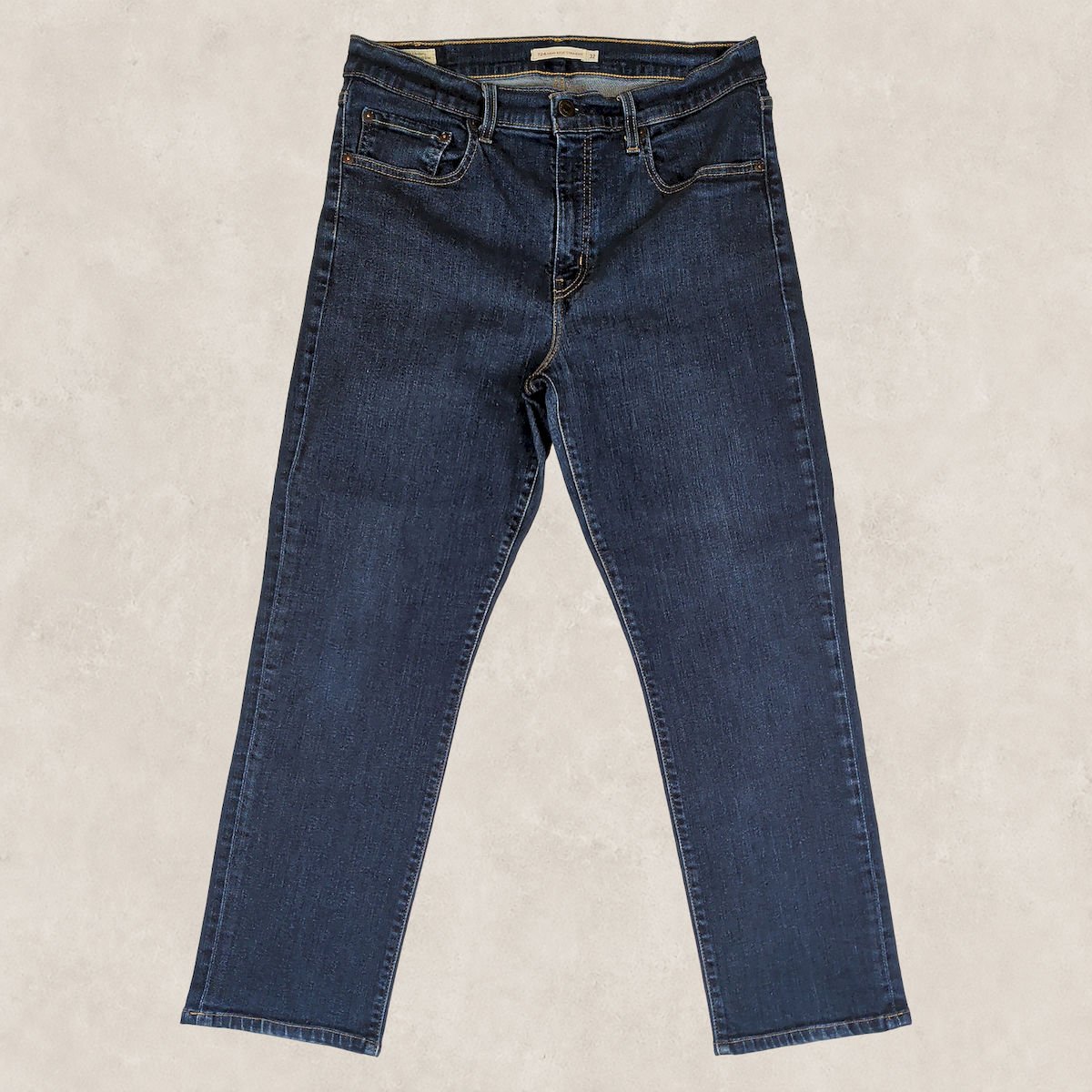 Levi's 724 High Rise Straight Jeans W32 L30 Dark Blue 26in Leg – Jeans product photo 2 | RewearableUK