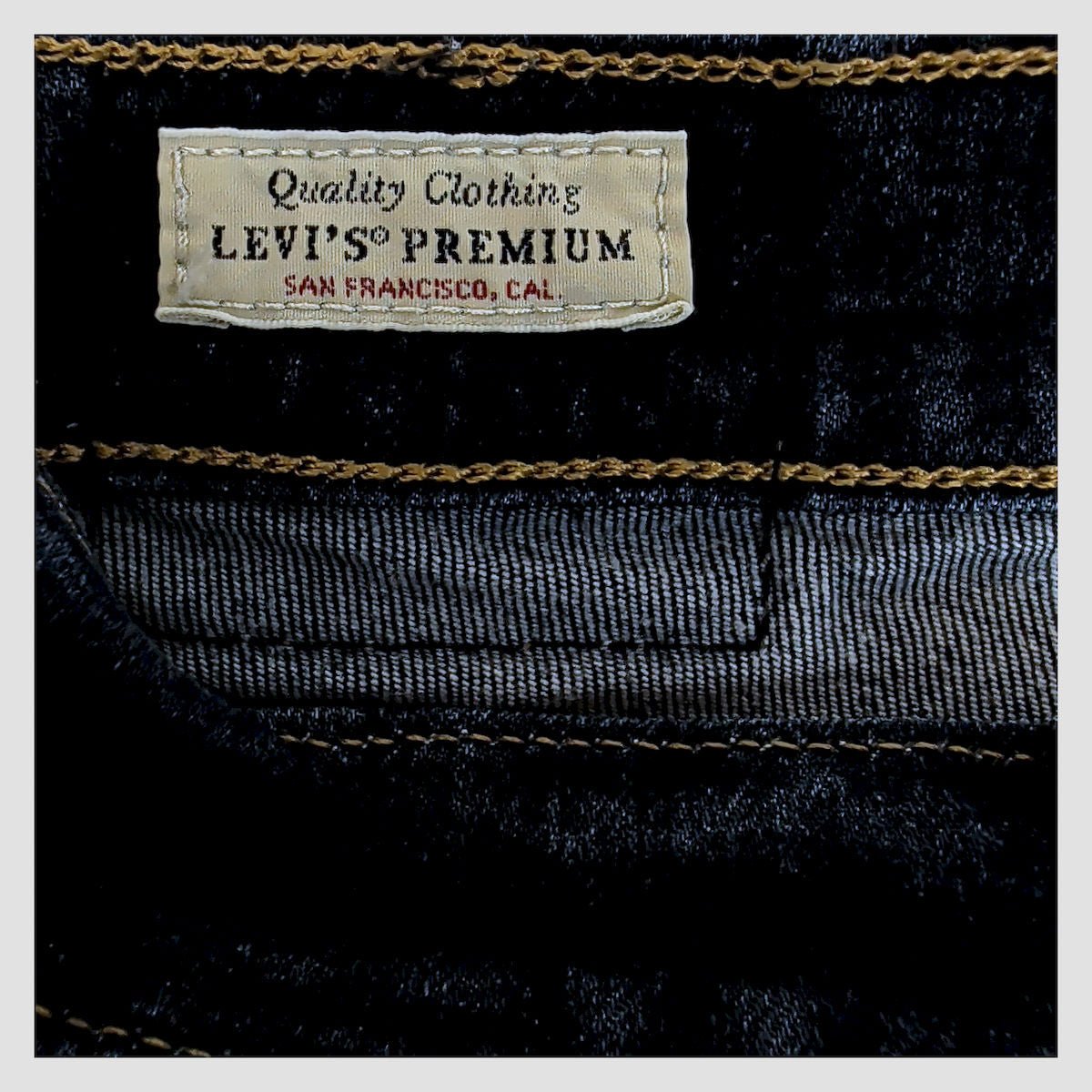 Levi's 724 High Rise Straight Jeans W32 L30 Dark Blue 26in Leg – Jeans product photo 7 | RewearableUK