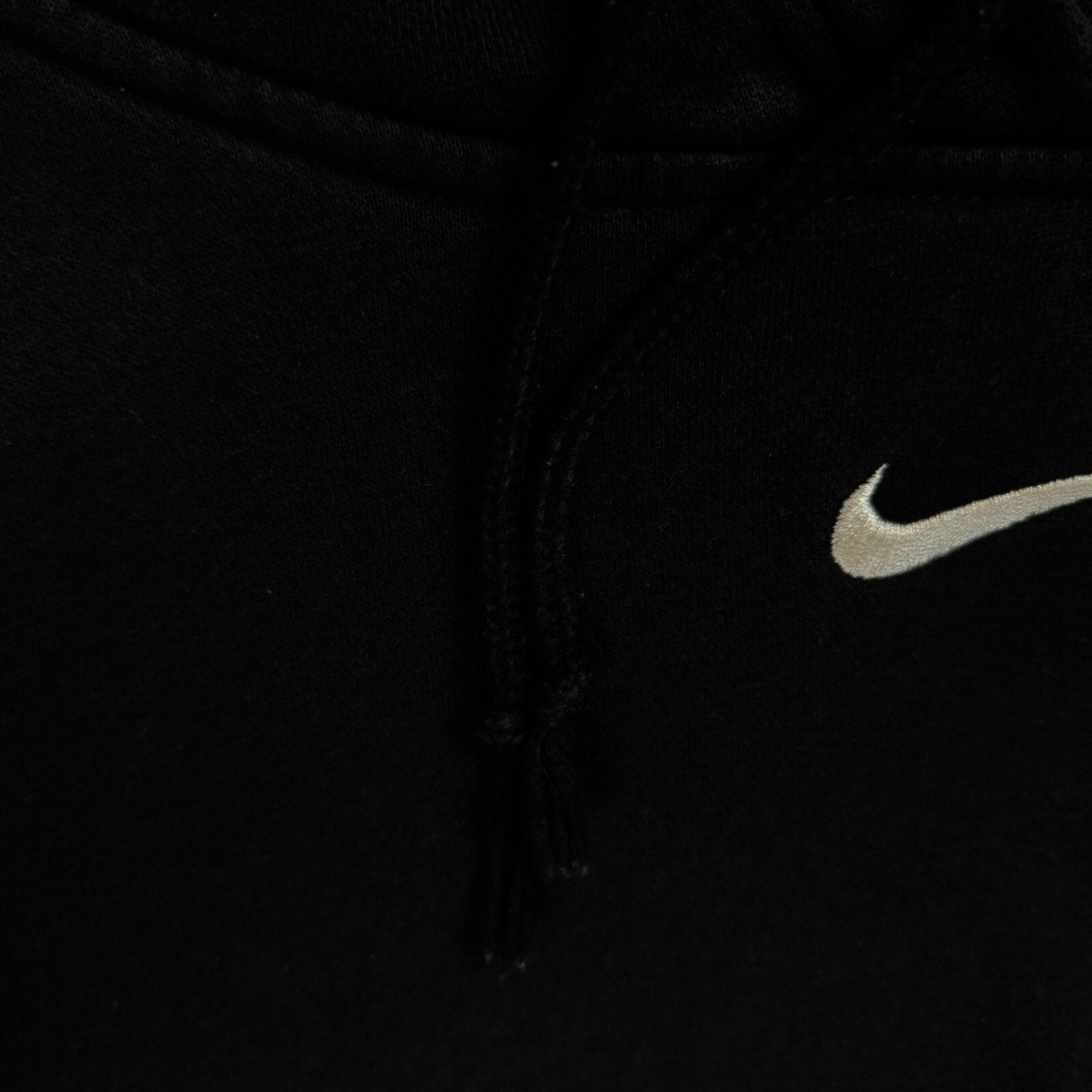 Nike Men's Embroidered Swoosh Hoodie XS Black – product photo 2 | RewearableUK