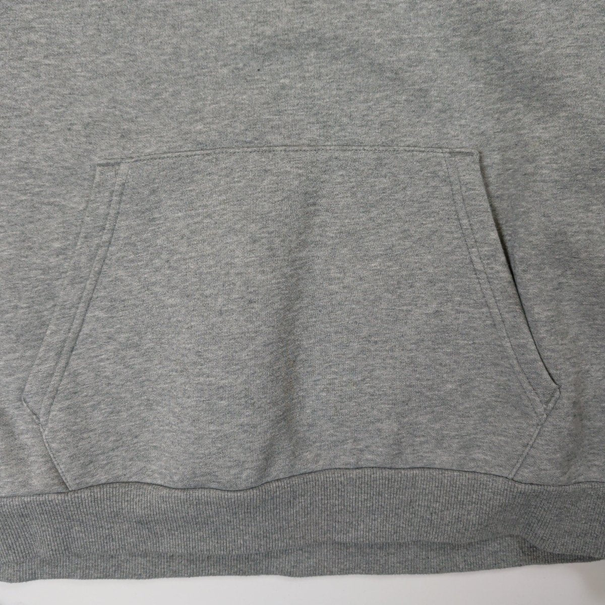 Puma Men's Logo Hoodie Size L Grey Cotton Blend Pullover Kangaroo Pocket – Hoodie product photo 2 | RewearableUK