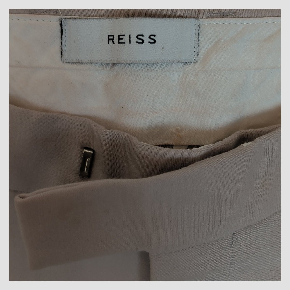 Reiss Westbury Chinos W32 Stone Beige Mens Smart Casual Trousers by Reiss – trousers | RewearableUK