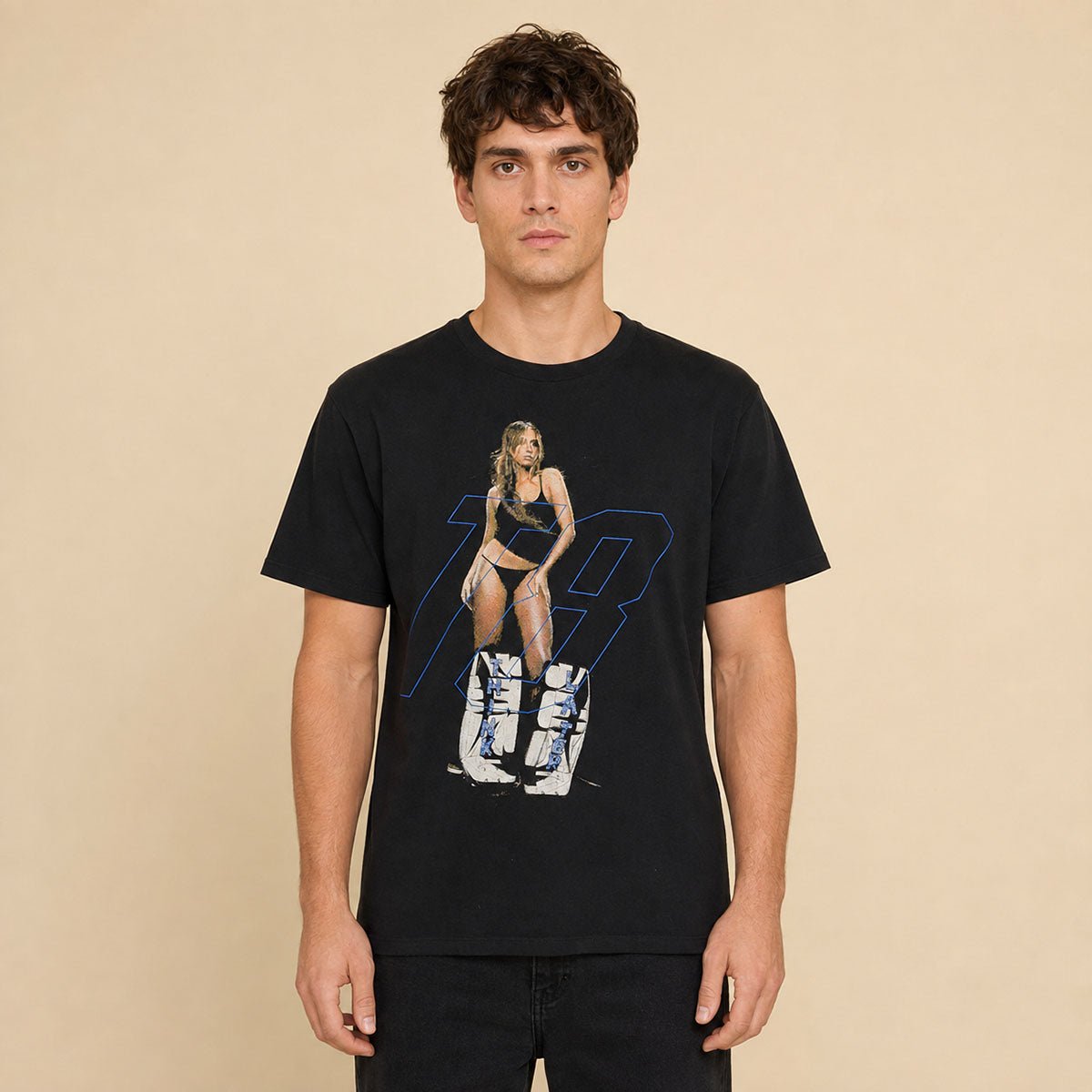 Tate McRae Think Later World Tour 2024 T-Shirt L Black – Music T-Shirt product photo 1 | RewearableUK