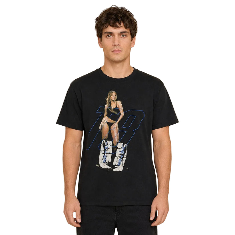 Tate McRae Think Later World Tour 2024 T-Shirt L Black – Music T-Shirt product photo 1 | RewearableUK