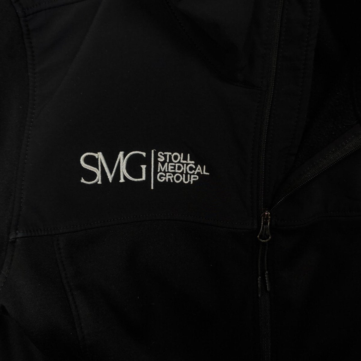 The North Face Women's Embroidered Fleece Jacket M Black – product photo 2 | RewearableUK