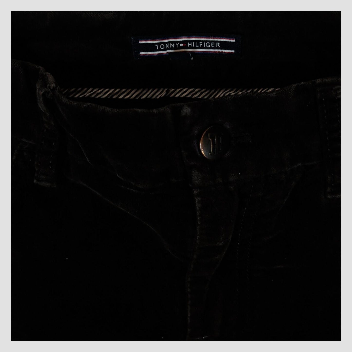 Tommy Hilfiger Womens Black Velvet Skinny Trousers W27 Stretch Slim by Tommy Hilfiger – trousers | RewearableUK
