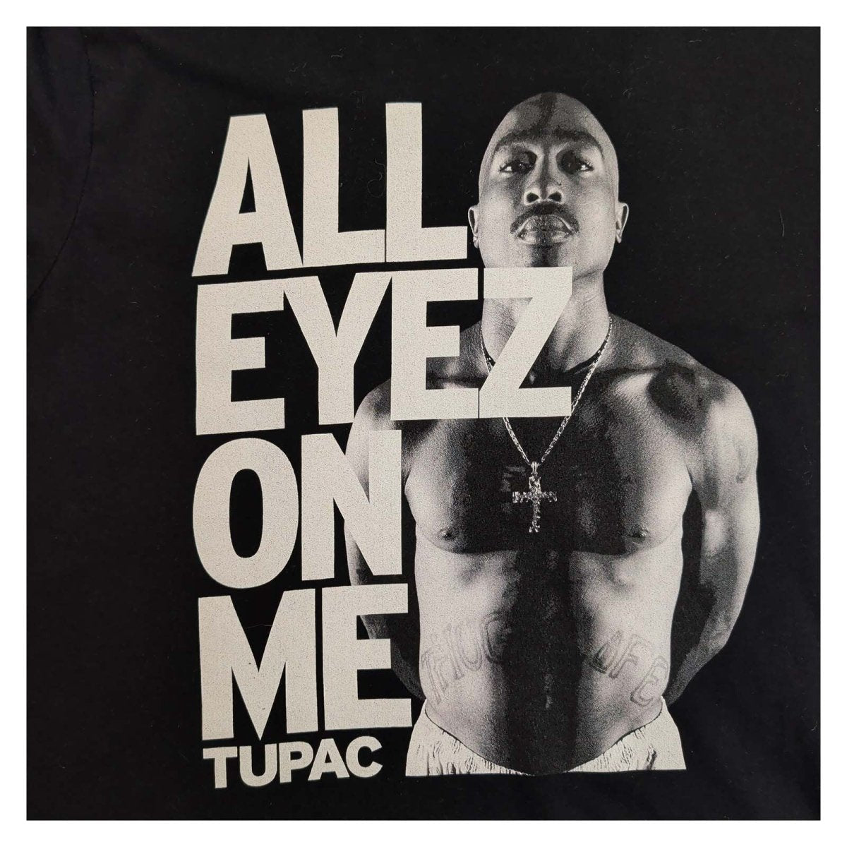 Tupac All Eyez on Me T-Shirt 2XL Black Gildan Hip-Hop Graphic Tee – Music T-Shirt product photo 2 | RewearableUK