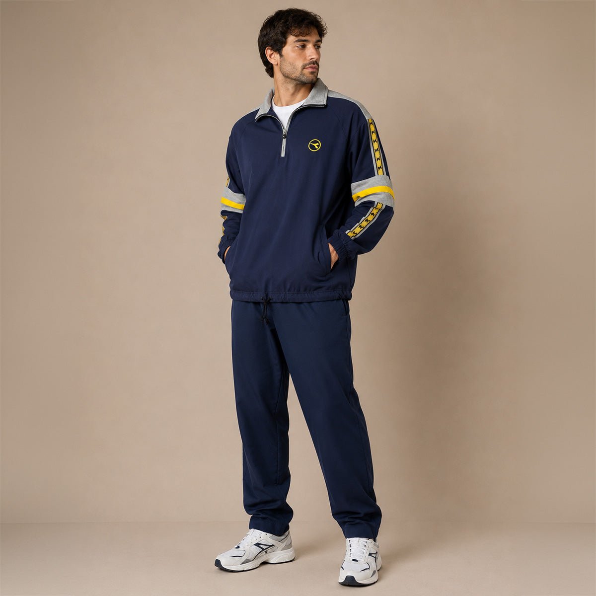 Vintage Diadora Men's Quarter-Zip Sweatshirt XL Navy – Sweater & Hoodie product photo 2 | RewearableUK