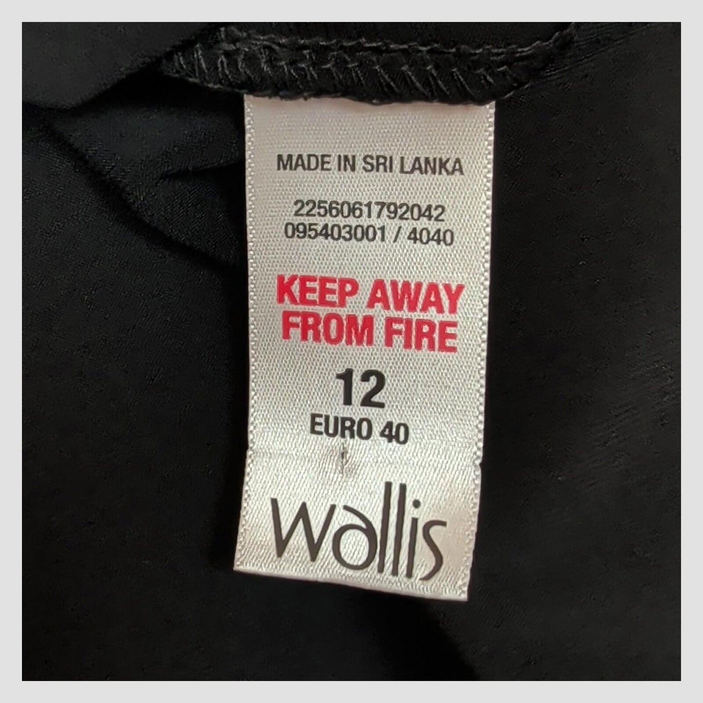 Wallis Petite Black Embellished V Neck Dress UK 12 EU 40 Sleeveless Party by wallis – blouse | RewearableUK