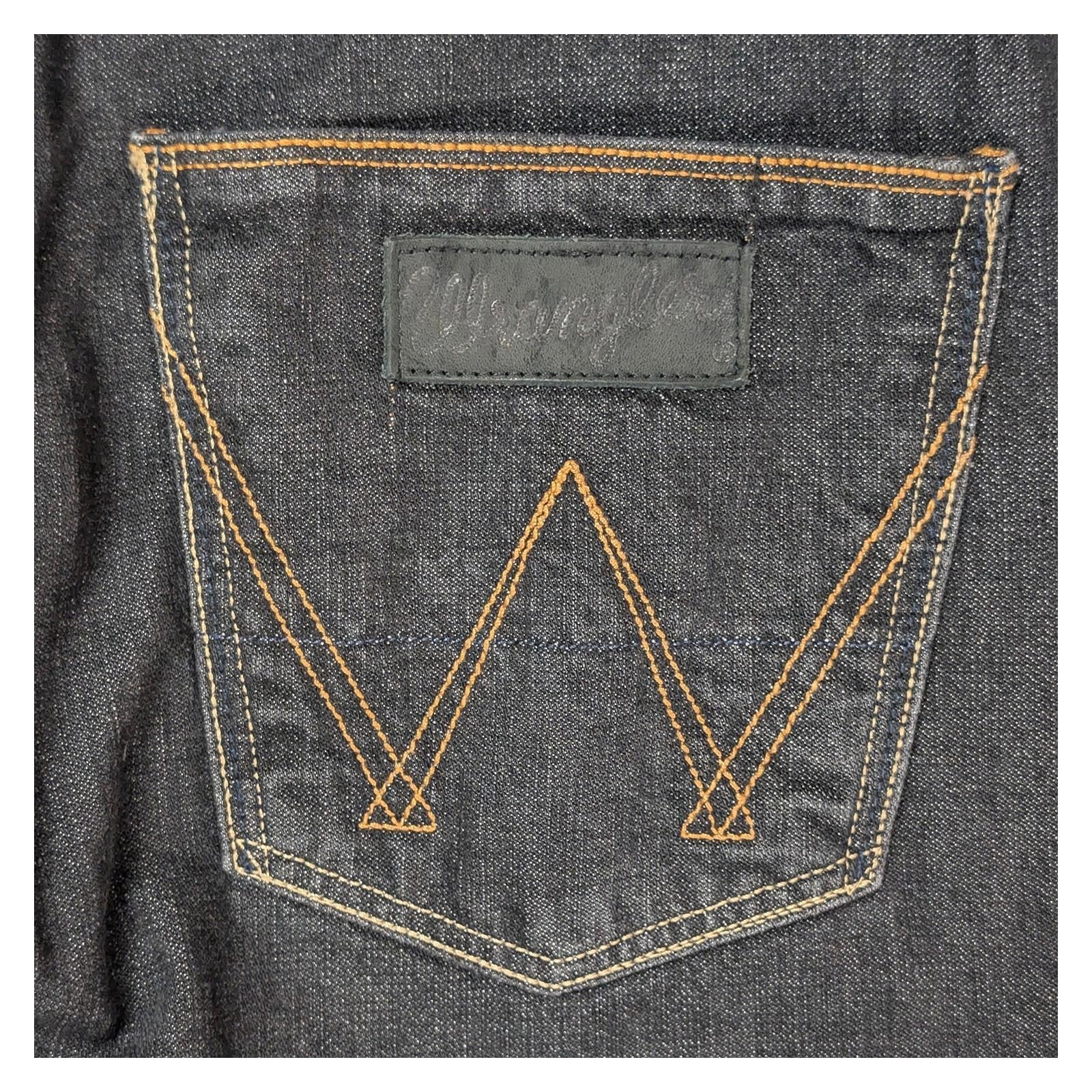 Wrangler Jeans Women's Size W27 L34 Dark Blue Rinse 100% Cotton Button Fly Strai by Wrangler – | RewearableUK